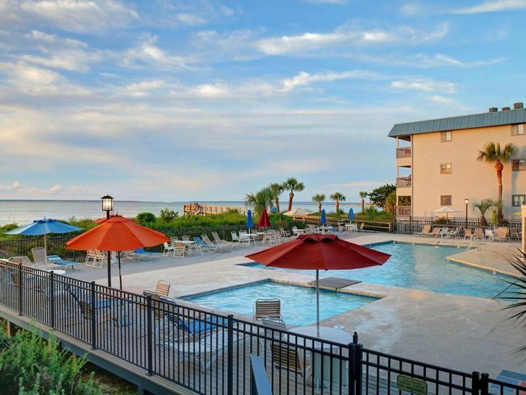 Hamlet'S Passion Beach Tybee Island Exterior photo