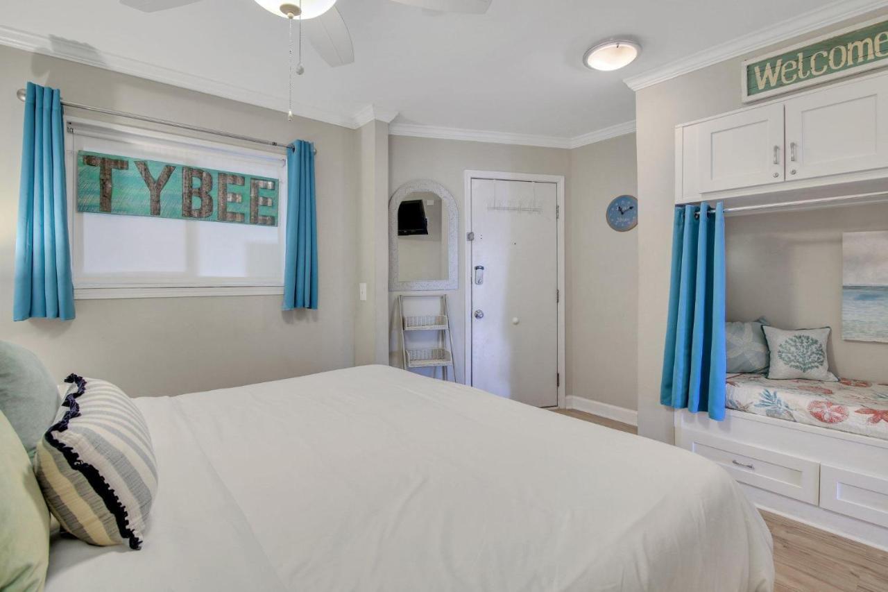 Hamlet'S Passion Beach Tybee Island Exterior photo