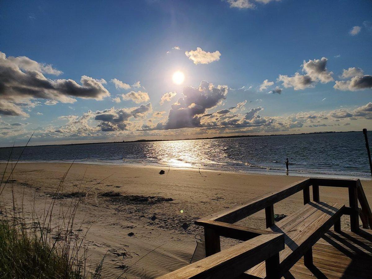Hamlet'S Passion Beach Tybee Island Exterior photo